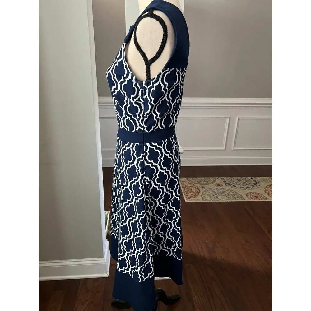 Women's Lands End Sleeveless Fit and Flare Blue White Geometric Knit Dress Sz 6